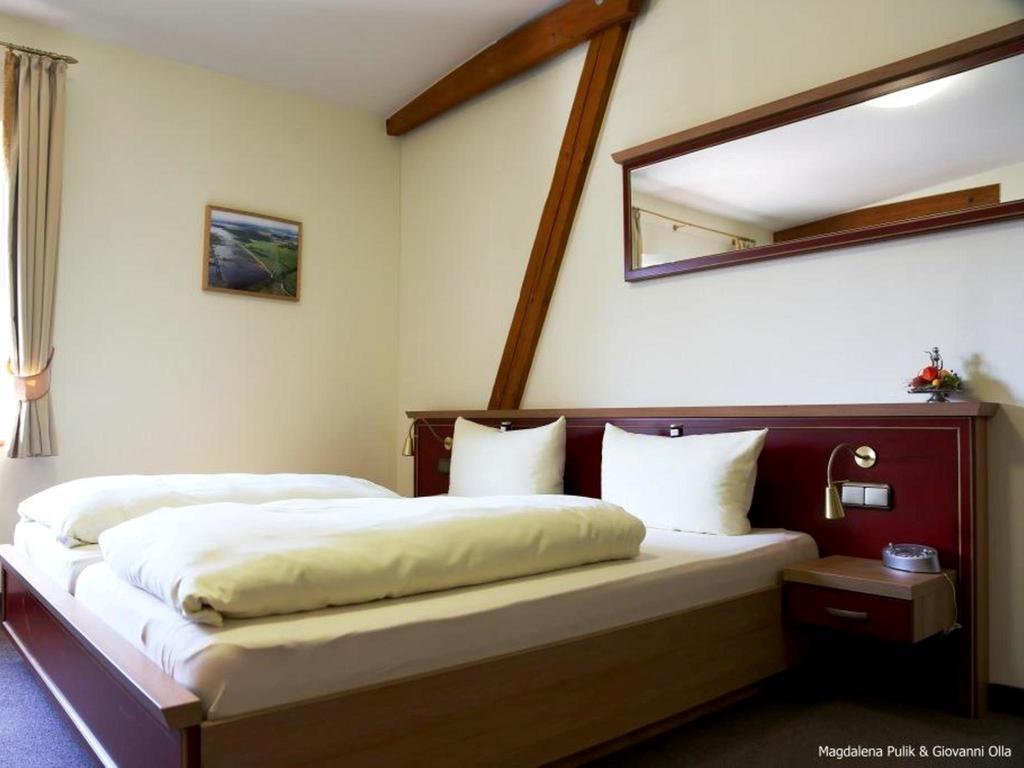 Hotel Und Restaurant Am Peenetal Liepen  Oda fotoğraf