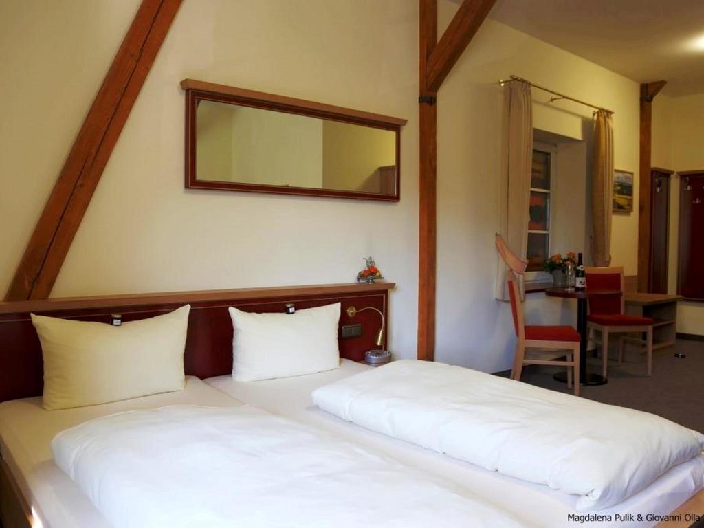 Hotel Und Restaurant Am Peenetal Liepen  Oda fotoğraf